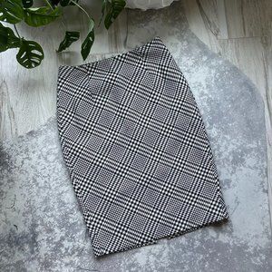 Black And White Wrinkle-Proof Plaid WHBM Pencil Skirt (0)